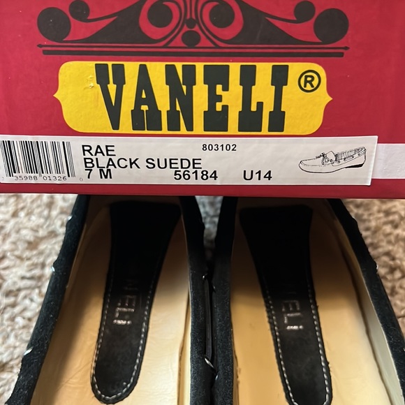 Van Eli Rae Black Suede Driving
Moccasins - Size 7M - Picture 3 of 4